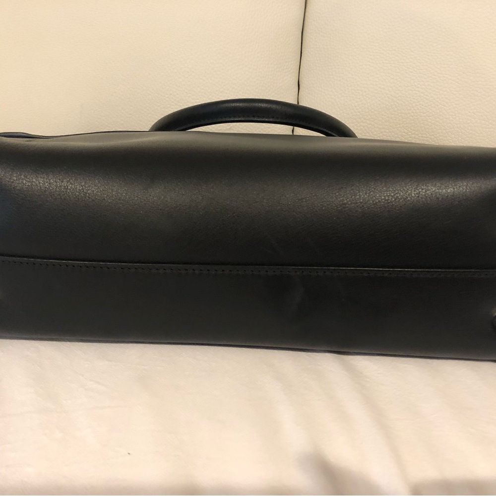 Elegant Black Handbag - Picture 5 of 5